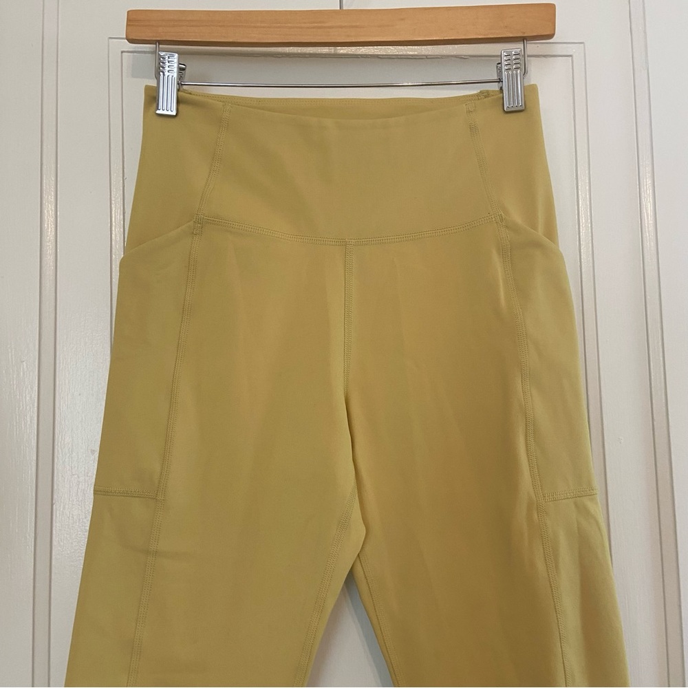 Girlfriend Collective compressive high rise crop leggings - Picture 3 of 5